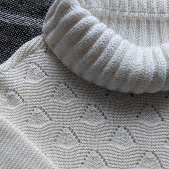 Cream knit sweater - Picture 4 of 7